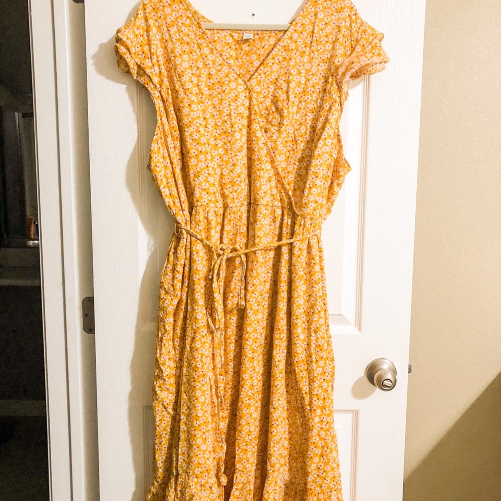 Plus Size Midi Wrap Dress Floral